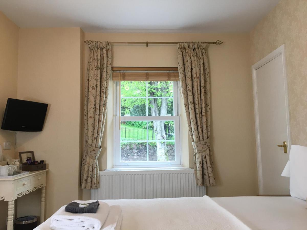 The Charterhouse Bed & Breakfast ทอร์คิ ภายนอก รูปภาพ